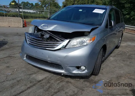 2016 Toyota Sienna Xle 8 Passenger z USA, uszkodzony, nr VIN 5TDYK3DC6GS725712